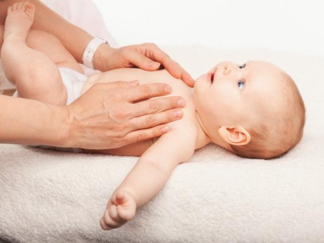 Reflux gastro-œsophagien chez le nourrisson : comment l’ostéopathie peut aider ?